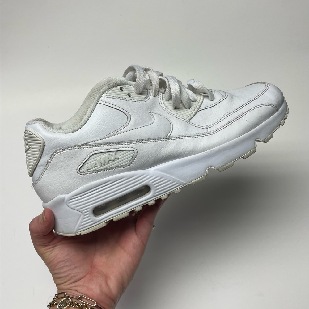 Nike Air Max 90 Womens sz 8 or 6.5Y White